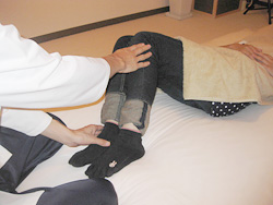 骨盤の動きを確認するイメージ